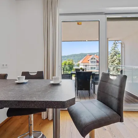 Seeblickwohnung Apartman *